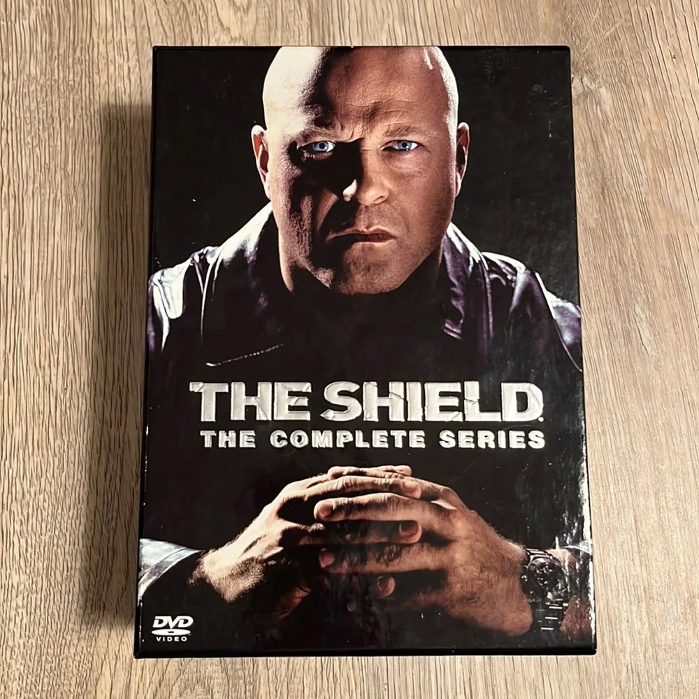 The Shield: The Complete Series DVD - Picture 1 of 5